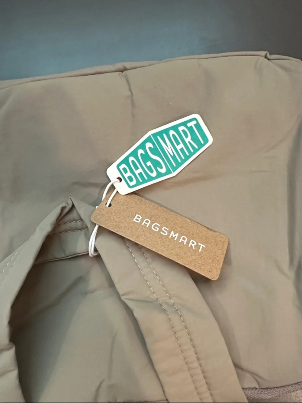 NWT BAGSMART Travel Large, Puffy Toiletry Bag (Grayish Brown) - Picture 9 of 10